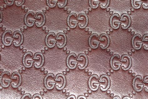 pink gucci pattern.